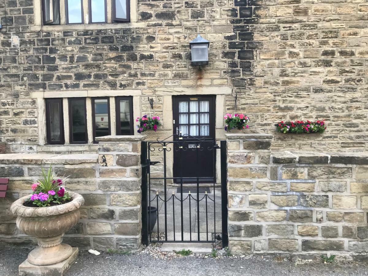 The Cottage, Cosy 2 Bedroom Pet Friendly Perfect For Contractors Free Secure Parking,Cctv Leeds  Exterior foto