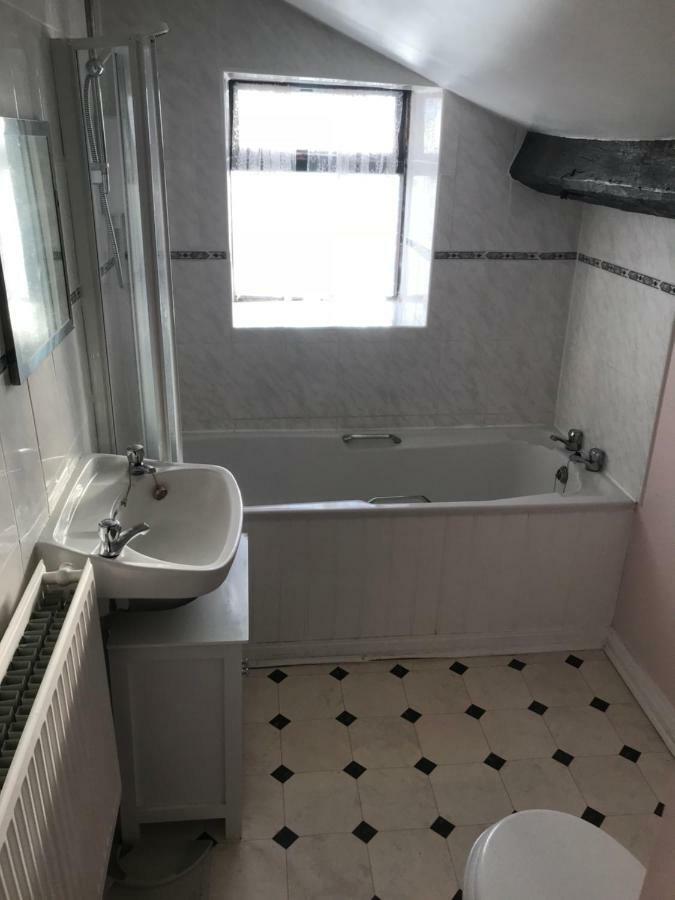 The Cottage, Cosy 2 Bedroom Pet Friendly Perfect For Contractors Free Secure Parking,Cctv Leeds  Exterior foto