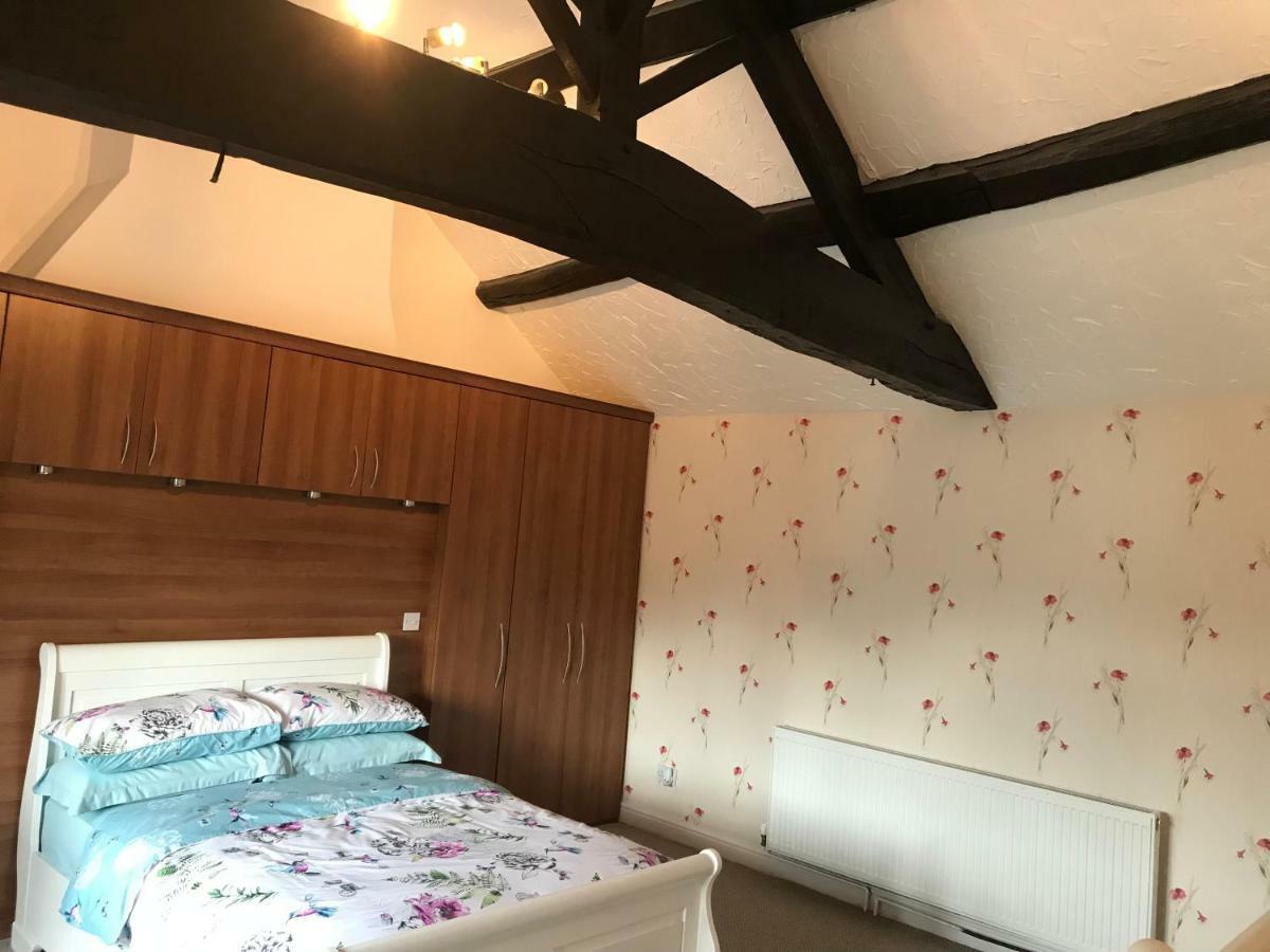 The Cottage, Cosy 2 Bedroom Pet Friendly Perfect For Contractors Free Secure Parking,Cctv Leeds  Exterior foto