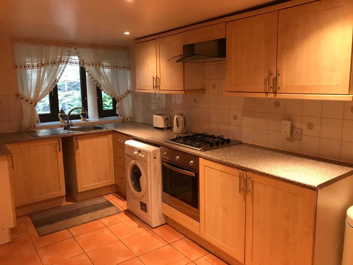 The Cottage, Cosy 2 Bedroom Pet Friendly Perfect For Contractors Free Secure Parking,Cctv Leeds  Exterior foto